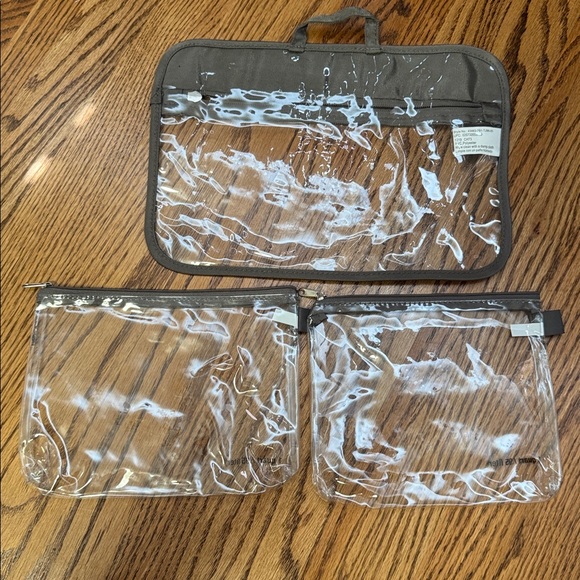 Travelon Clear Cosmetic Pouch with Gray Trim: set of 4 travel set - Picture 3 of 4